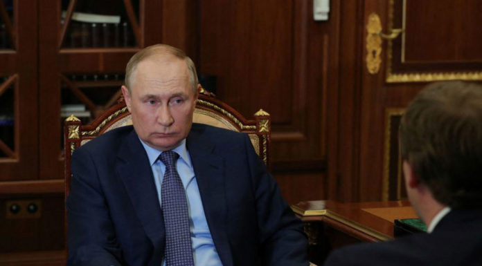 Πούτιν: «Παγιδευμένος και απελπισμένος» – Θα τον διασώσουν οι φίλοι του στην Ευρώπη;