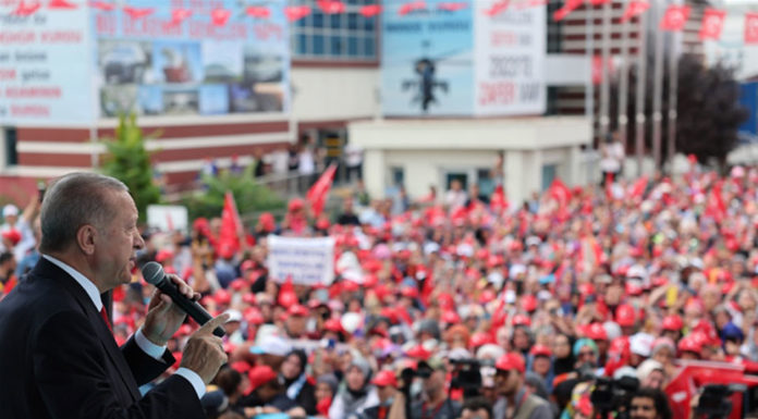 Ερντογάν: Άπιστοι και ποταποί οι Έλληνες – «Διαστρεβλώνει την ιστορία» απαντά η Αθήνα