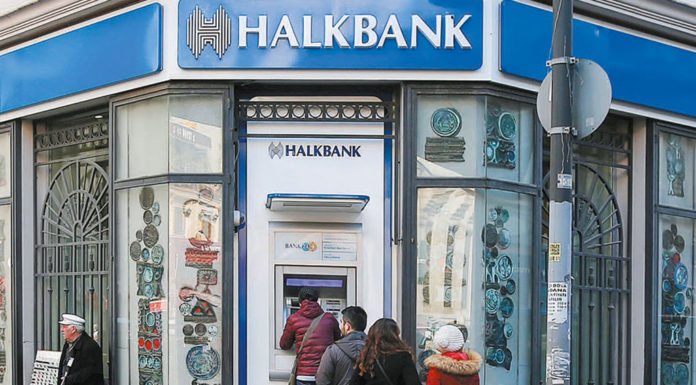 Financial Times: ΗΠΑ και ΕΕ πιέζουν την Άγκυρα για τις σχέσεις της με τη Μόσχα
