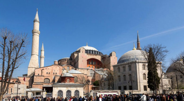 Τουρκία: Νέα δημοσκόπηση για τις σχέσεις των δύο χωρών και την πολιτική του Ερντογάν