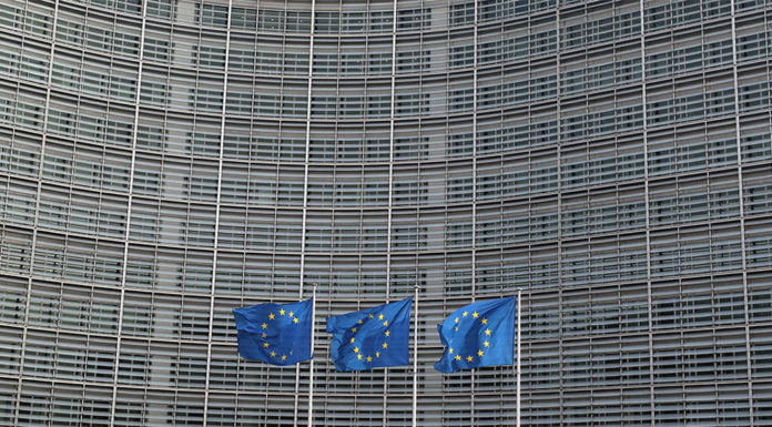 Άρθρο της Α. Διαμαντοπούλου στην «Κ»: Ο πολιτικός κίνδυνος και η διέξοδος
