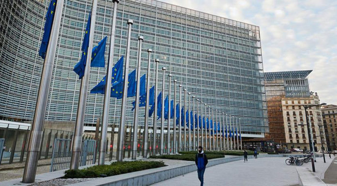 Κομισιόν: «Μεγάλη ανησυχία» για τις δηλώσεις Ερντογάν κατά της Αθήνας