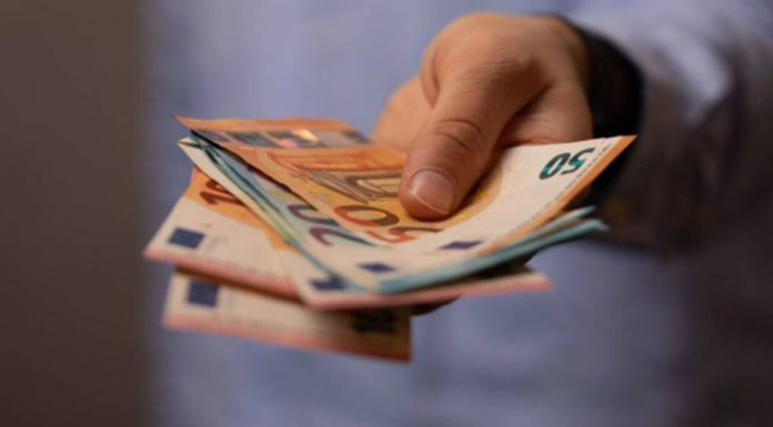 Παροχές και δημοσιονομική εκτροπή… Του Αντώνη Ζαϊρη
