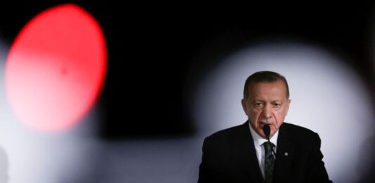 Πώς ο Ερντογάν οδηγείται σε αδιέξοδο με τις πολεμικές ιαχές κατά της Ελλάδας