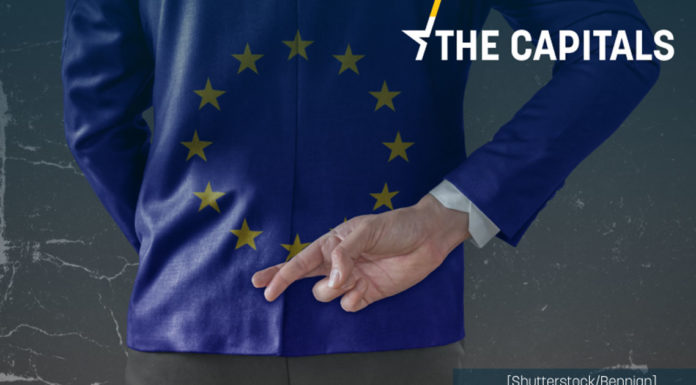 Βρετανικό βέτο σε… ευρωπαϊκές σημαίες στη Σύνοδο της Πράγας