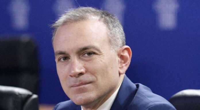 Εκλογές ΗΠΑ: Πώς μπορούν να αφυπνίσουν την Ελλάδα… Του Κωνσταντίνου Φίλη