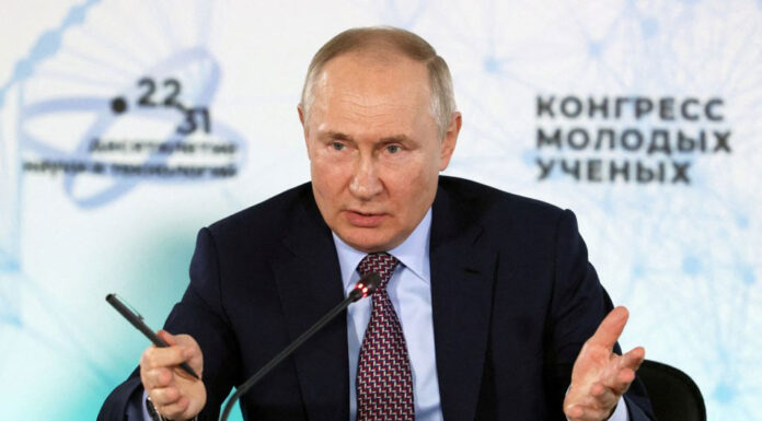 Ρωσία: Δεν κάνει πίσω ο Πούτιν – Η Μόσχα δεν θα εξάγει πετρέλαιο που υπόκειται στο δυτικό πλαφόν τιμής