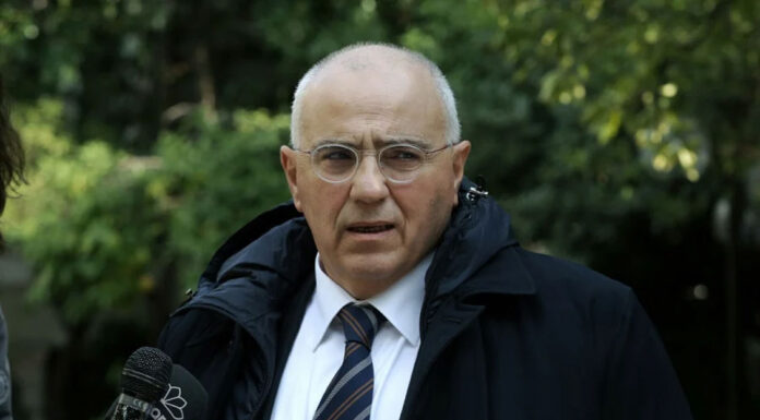 SMERemediumCap: Επενδύει στην ΑΡΟΣΙΣ της οικογένειας Φωτιάδη