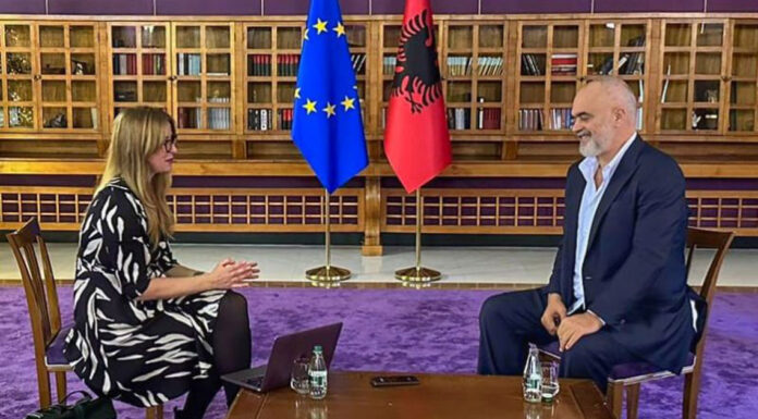 Ράμα στη EURACTIV: Η Ελλάδα «εξαπάτησε» για να ενταχθεί στην ΕΕ