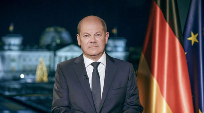 Spiegel: Ειλημμένη η απόφαση Σολτς για την αποστολή των Leopard