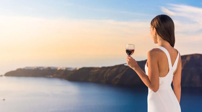 Το Forbes αποθεώνει τα ελληνικά κρασιά -Ποιες ποικιλίες αναφέρει, ποια κρασιά προτείνει