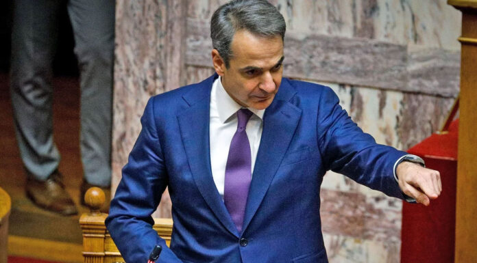 Πρόβα εκλογών η πρόταση μομφής -Ως χρυσή ευκαιρία τη βλέπει η κυβέρνηση