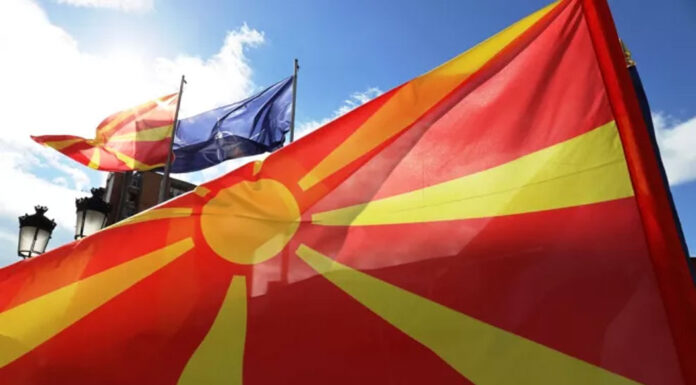 Η Σόφια ανακάλεσε τον πρέσβη της στα Σκόπια