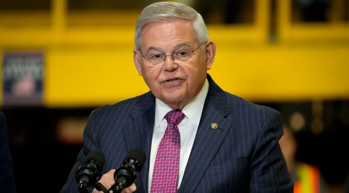 Μενέντεζ: Γιατί άναψα «πράσινο φως» για την πώληση F-35 στην Ελλάδα