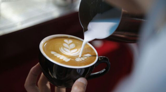 Καφές, μπύρα και αναψυκτικά: Ο «πόλεμος» των πολυεθνικών στην ελληνική αγορά… Της Ξανθής Γούναρη