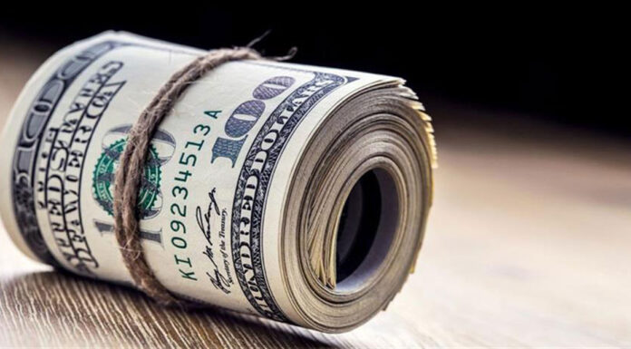 Bloomberg: Τέλος εποχής για το δολάριο;