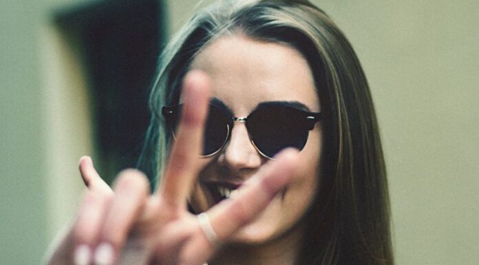 Millennials: Το πρόβλημα του χρέους για το οποίο κανείς δεν μιλάει