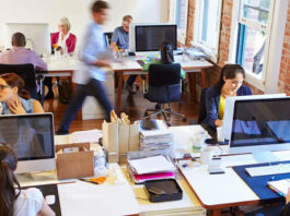 Εργασία σε δύο εργοδότες: Τι θα ισχύει για τα ένσημα και τη σύνταξη