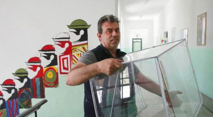 Η πλειοψηφία ψηφίζει αποχή… Του Χρίστου Αλεξόπουλου