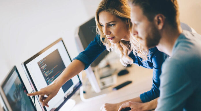 Οι ελληνικές επιχειρήσεις υιοθετούν ψηφιακά εργαλεία, αλλά δεν τα αξιοποιούν επαρκώς… Της Νατάσας Φραγκούλη