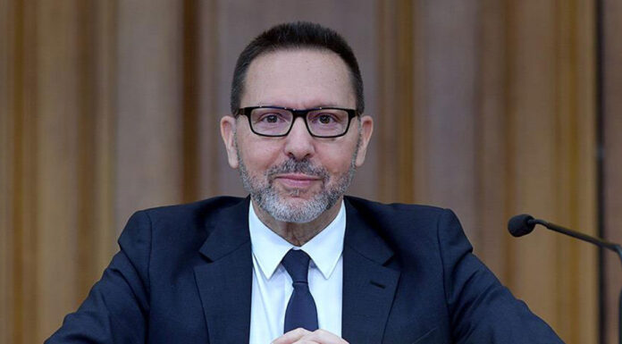 Γ. Στουρνάρας: Πού πάσχει η ελληνική βιομηχανία