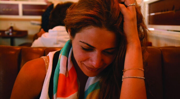 Τζούλια Διαμαντοπούλου, πώς είναι να γράφεις για τις μεγαλύτερες θεατρικές σκηνές της πόλης;… Της Ζιζής Σφυρή