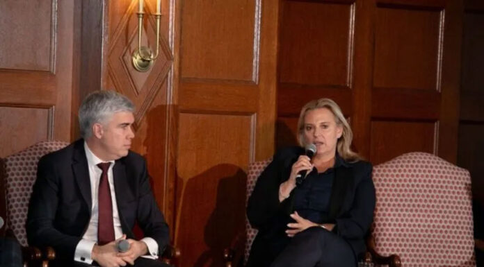 Βίβιαν Μπουζάλη (Mytilineos): Πράσινη μετάβαση αλλά χωρίς να βλάψουμε τη βιομηχανία