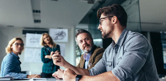 Το 1/3 των Ελλήνων CEOs θεωρεί την ενσωμάτωση της ΑΙ στρατηγική προτεραιότητα… Της Νατάσας Φραγκούλη