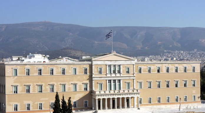 Η Ιδιότυπη Μοναξιά του Κυριάκου Μητσοτάκη… Του Διονύση Γουσέτη
