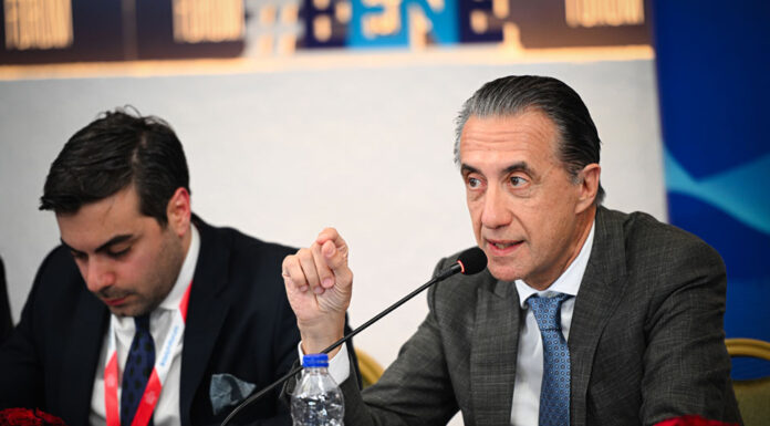 ΕΕΝΕ: H επαναβιομηχανοποίηση πυξίδα για την αντιμετώπιση του παραγωγικού ελλείματος