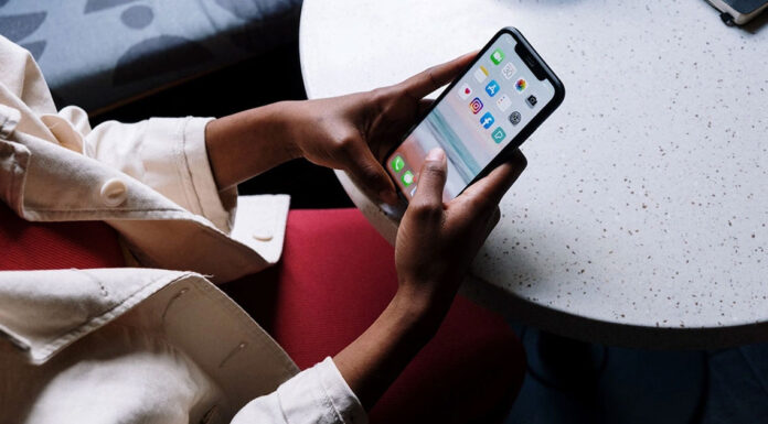 Οι δασμοί βλάπτουν σοβαρά την παγκόσμια αγορά των smartphones… Της Νατάσας Φραγκούλη