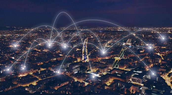 Η ΕΕ αλλάζει τους κανόνες του παιχνιδιού για τα ψηφιακά δίκτυα… Της Νατάσας Φραγκούλη