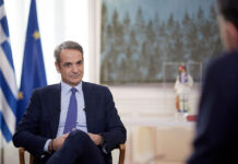 Γιατί ο Μητσοτάκης άνοιξε το κεφάλαιο μιας σαρωτικής συνταγματικής αναθεώρησης τώρα