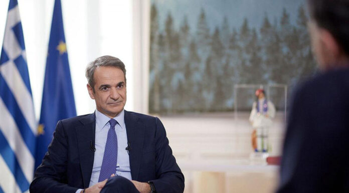 Γιατί ο Μητσοτάκης άνοιξε το κεφάλαιο μιας σαρωτικής συνταγματικής αναθεώρησης τώρα