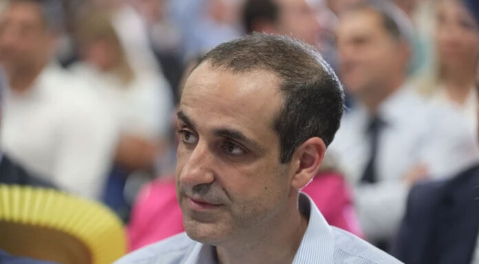 Δημιουργική… αριθμητική: Ο Γρηγόρης Δημητριάδης και τα fake πρωτοσέλιδα