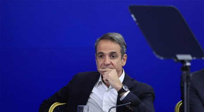 Η αλαζονεία της εξουσίας βρίσκεται αντιμέτωπη με την οργή της κοινωνίας… Του Παύλου Παπαδάτου