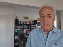 Κομματικές αφίξεις και αναχωρήσεις