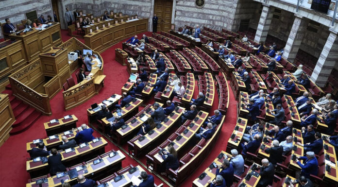 Πώς ο κομματικός κατακερματισμός ναρκοθετεί τη διακυβέρνηση… Της Σώτης Τριανταφύλλου