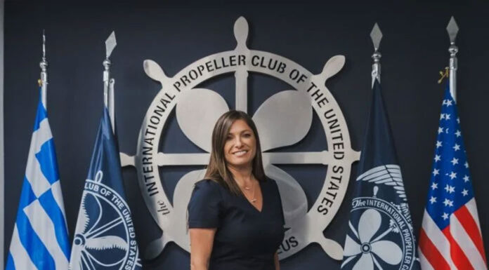 Propeller Club Πειραιά: H Δανάη Μπεζαντάκου νέα πρόεδρος