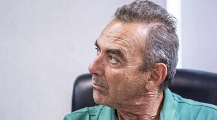 Απολύθηκε και ο Γιάννης Κιμπουρόπουλος από την «Εφ.Συν.» αφού κατήγγειλε λογοκρισία εις βάρος του