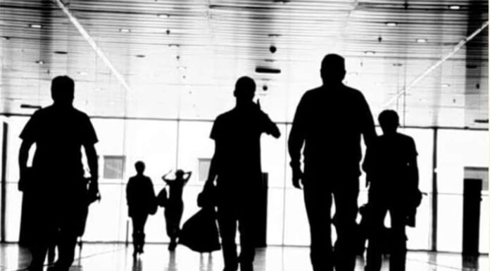 Γιατί 7 στους 10 νέους Έλληνες ζουν στο πατρικό έως τα 31… Του Δημήτρη Σταμούλη