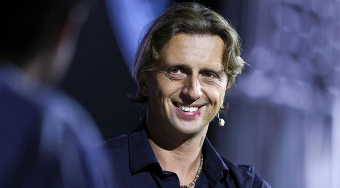 Το «πειρατικό» της Revolut που απειλεί τις τράπεζες… Του Laith Al-Khalaf