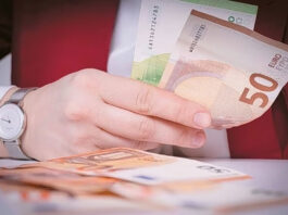 Πέρα από τους φόρους και τα επιδόματα… Του Χρήστου Δόγα