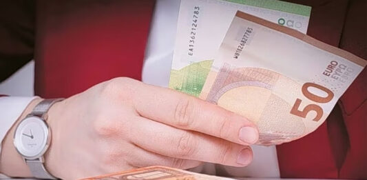 Πέρα από τους φόρους και τα επιδόματα… Του Χρήστου Δόγα