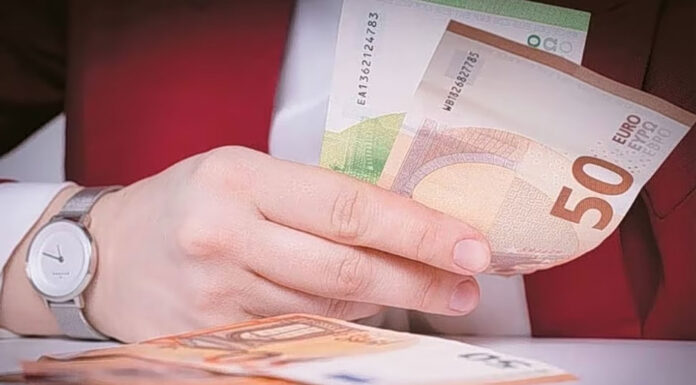 Πέρα από τους φόρους και τα επιδόματα… Του Χρήστου Δόγα
