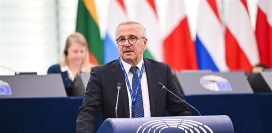 T-MED: Ενεργειακή ευκαιρία για Ελλάδα ύψους €25 δισ… Του Γιάννη Μανιάτη
